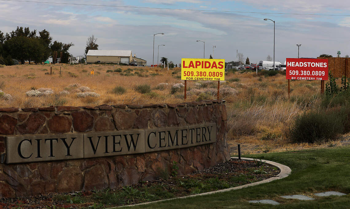 Cemetery Tim, the ‘Death Merchant,’ plans Pasco funeral home | Tri-City